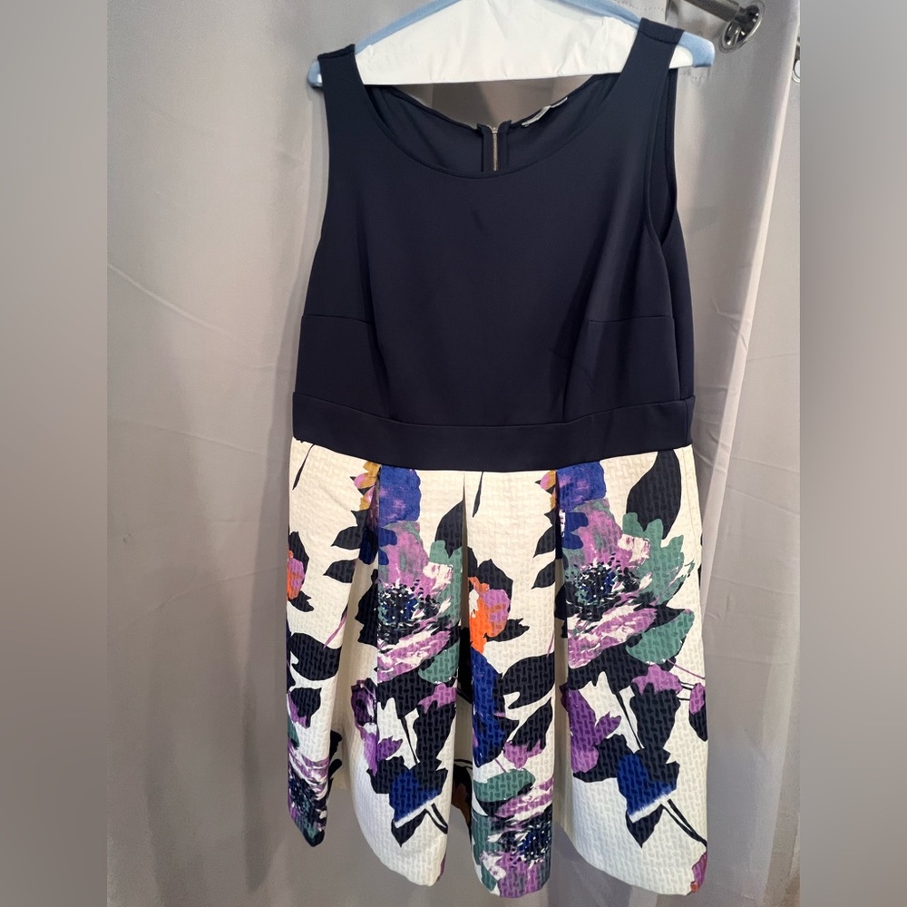 EUC Danny & Nicole Navy & floral dress - Size 16W